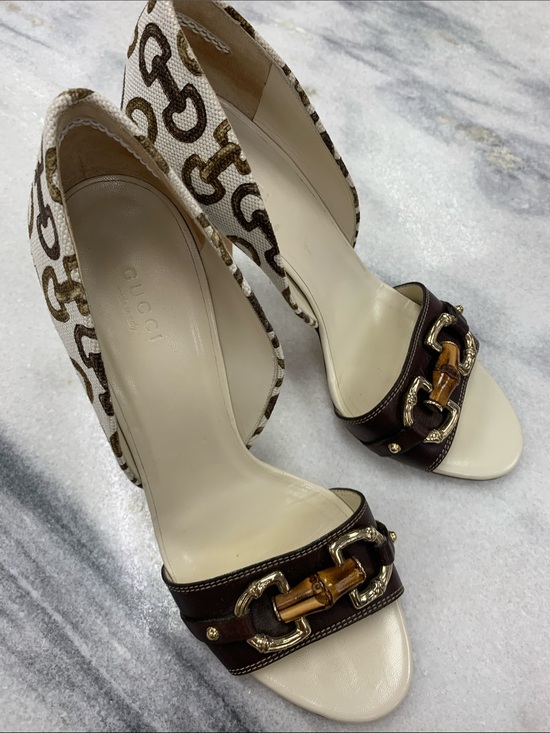 Gucci Shoes - Gucci Chocolate BrownLeather Open-Toe Heels with White Brown Monogram Canvas 9
